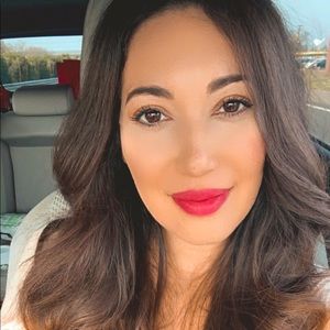 Meet your Posher, Tori